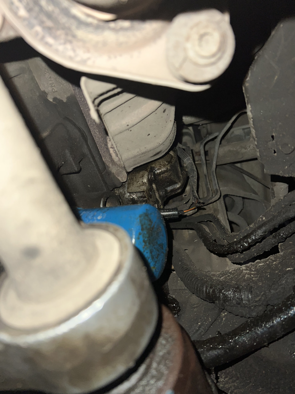 Течь масла с клапана VTEC — Honda Stream (RN), 2 л, 2001 года ...