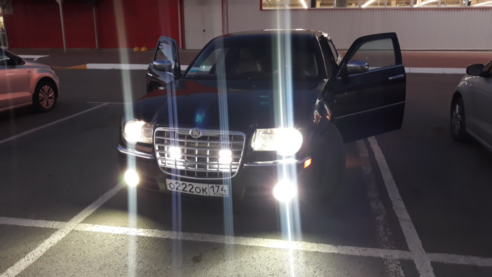 Фото в бортжурнале Chrysler 300C (1G)