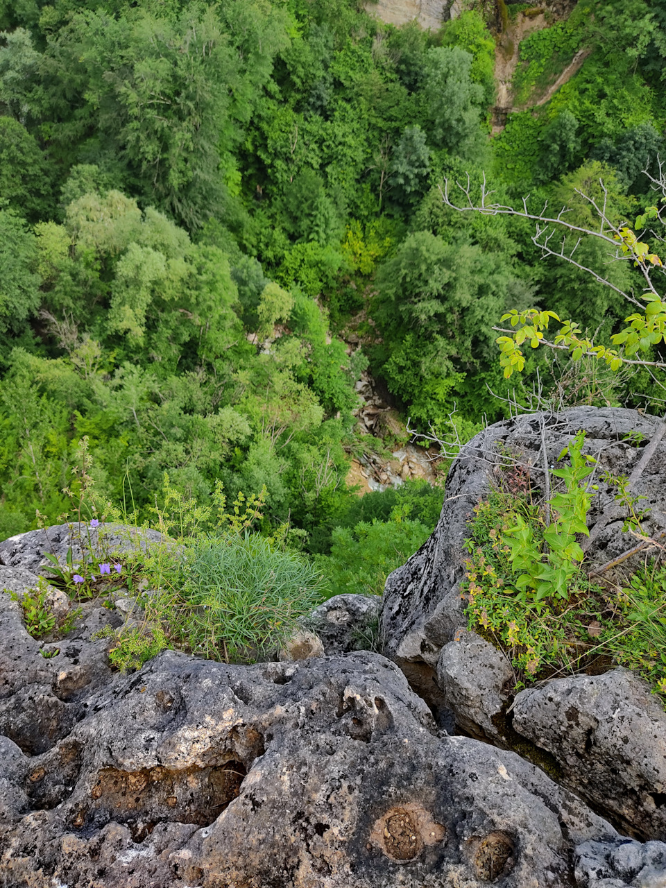 Река там внизу. — Hyundai Tucson (TL)