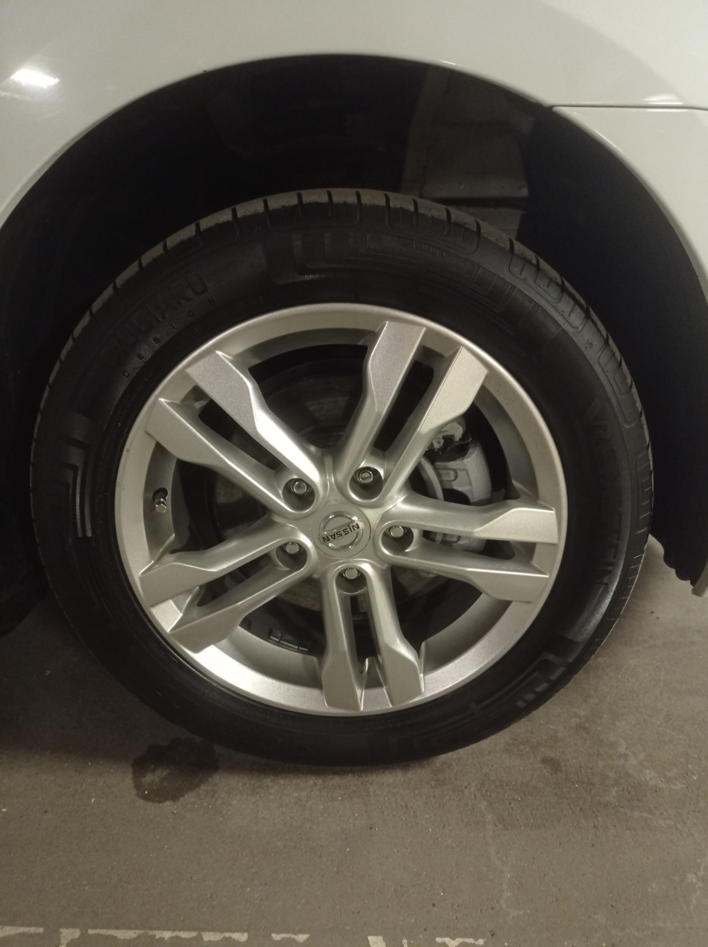 Покрышки на лето — Nissan Sentra (B17), 1,6 л, 2015 года | шины | DRIVE2