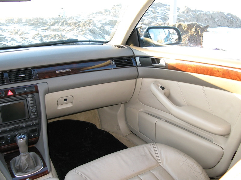 Куплю бежевые дверные карты — Audi A6 (C5), 2,4 л, 2002 года | стайлинг ...