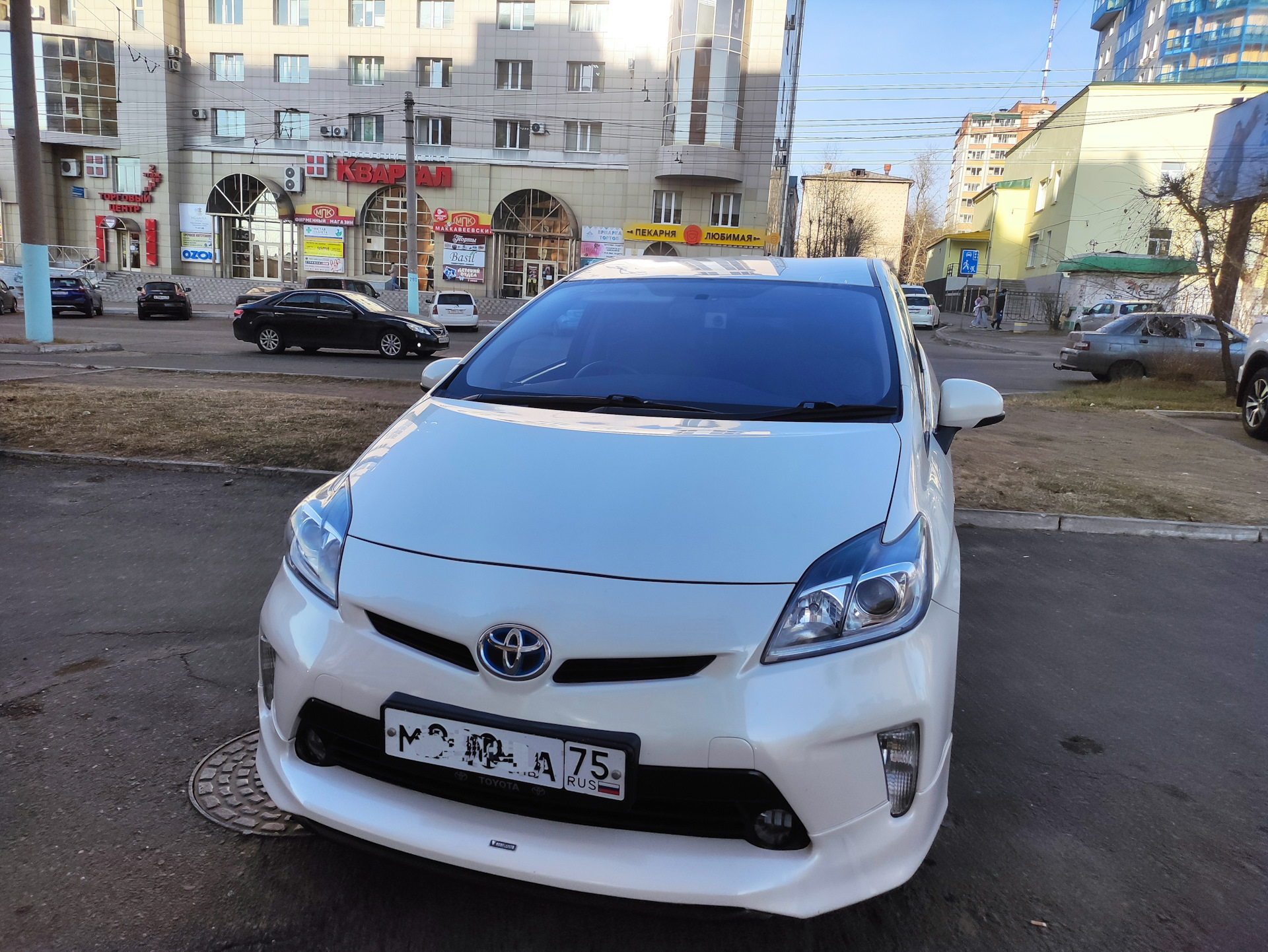 Замена лобового стекла — Toyota Prius (30), 1,8 л, 2013 года | расходники |  DRIVE2