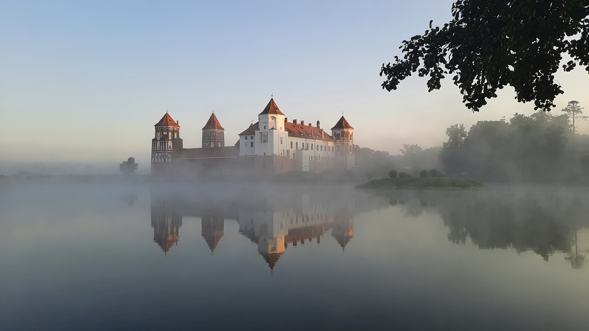 Старые фото мирский замок