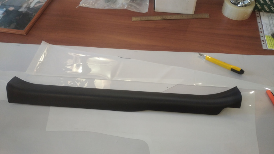 Оклейка пленкой порогов — Toyota Vitz (130), 1 л, 2015 года | своими ...