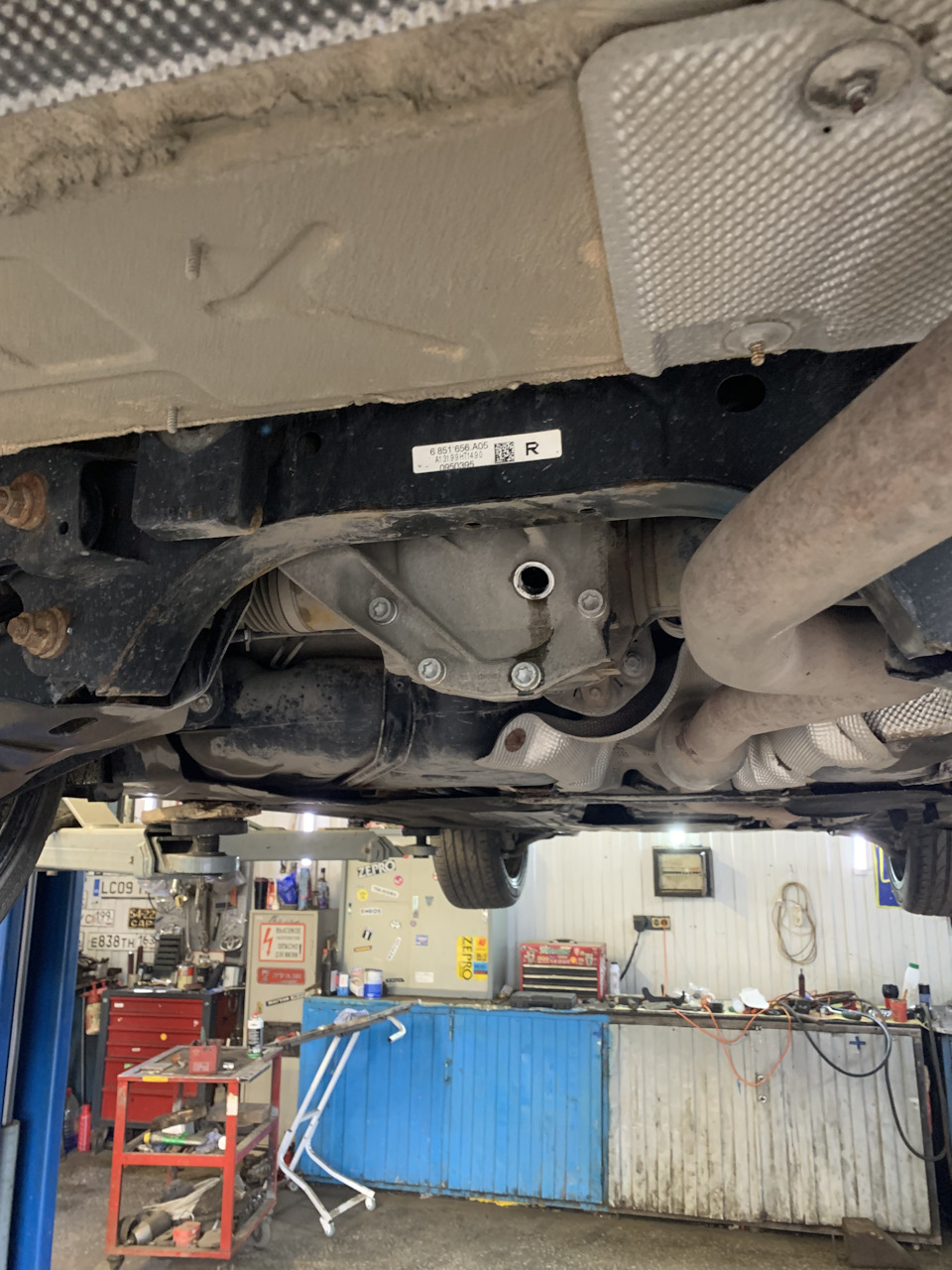 Замена масла в редукторе и моторе — BMW 3 series (F30), 2 л, 2013 года ...