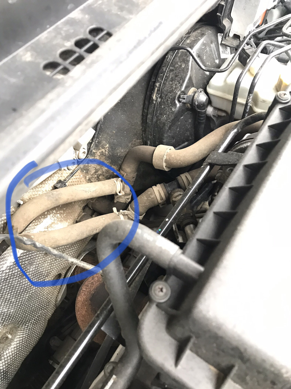 Вопрос знатокам. Патрубки на печку. — Volkswagen Polo liftback, 1,6 л ...