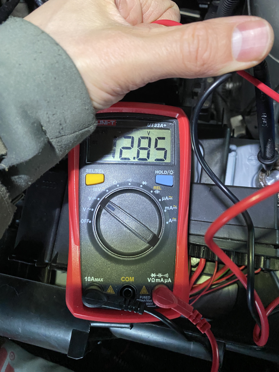 С одетыми клеммами — Skoda Fabia Mk2