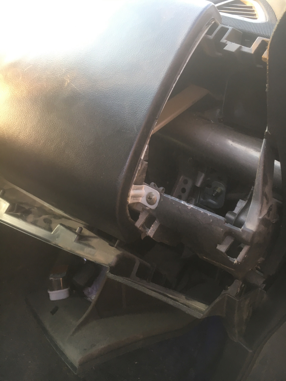 #40, замена лампочки в бардачке !)) — Nissan Murano I, 3,5 л, 2005 года ...