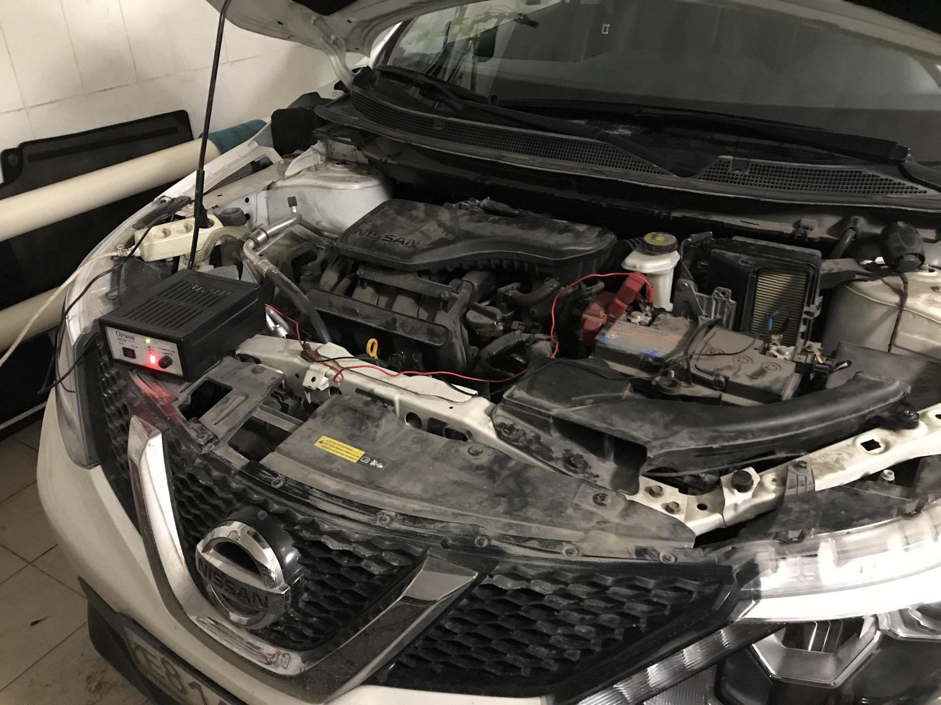 Nissan qashqai 2014 аккумулятор. Аккумулятор qashqai j11. Акб ниссан кашкай 2. Аккумулятор qashqai j11. Акб кашкай 2011 2.