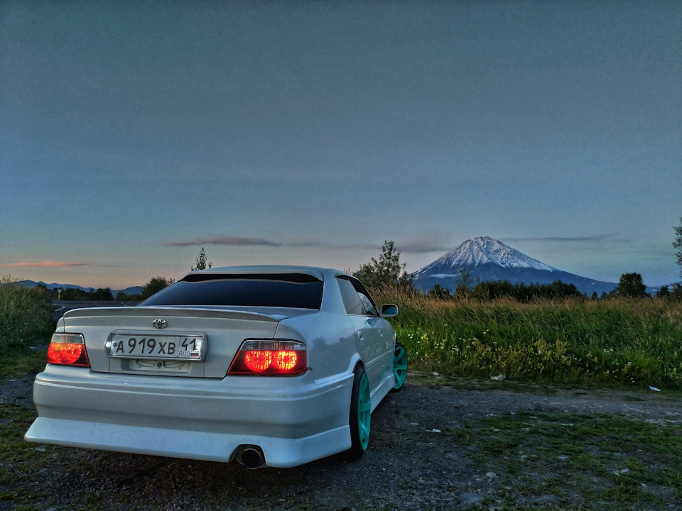 Toyota Chaser 100 Сакура