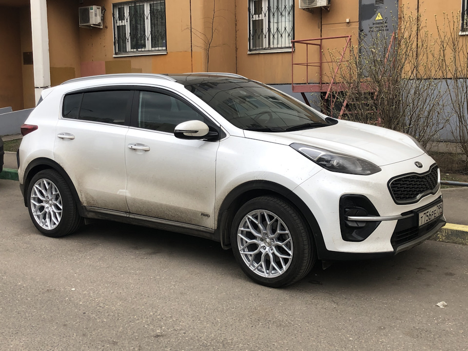 Диски на спортейдж. Kia Sportage 4 r19. Спортейдж 4 на r19. Kia Sportage 4 r17. Kia Sportage r22.