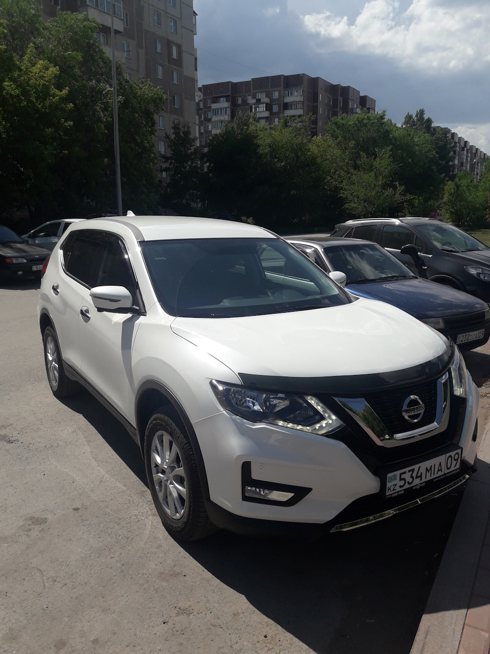 Установка дефлекторов окон и капота, сигнализации — Nissan X-Trail III  (t32), 2 л, 2019 года | аксессуары | DRIVE2