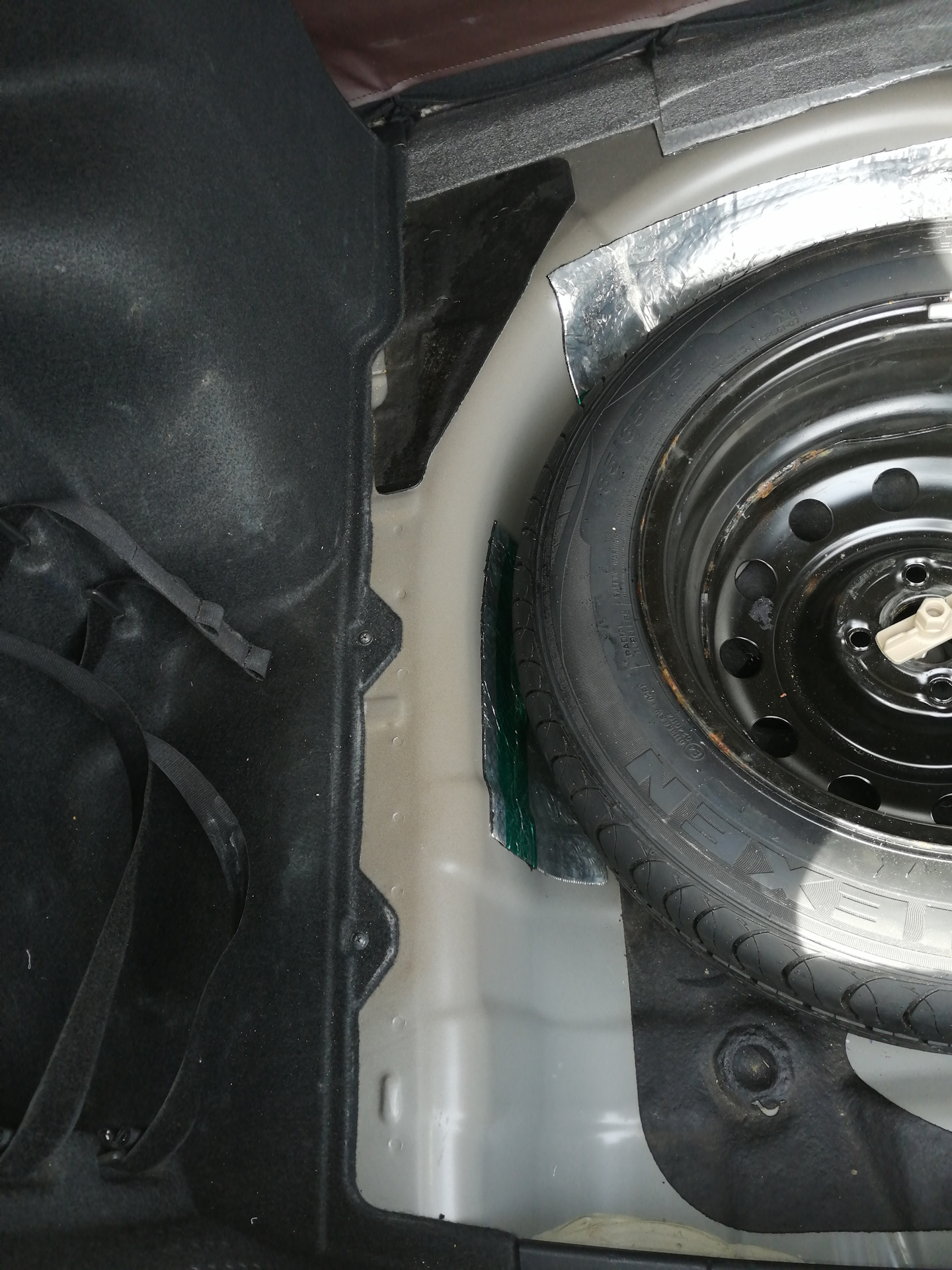 Kia Rio 3 сырость в багажнике, решение проблемы? — KIA Rio (3G), 1,4 л ...