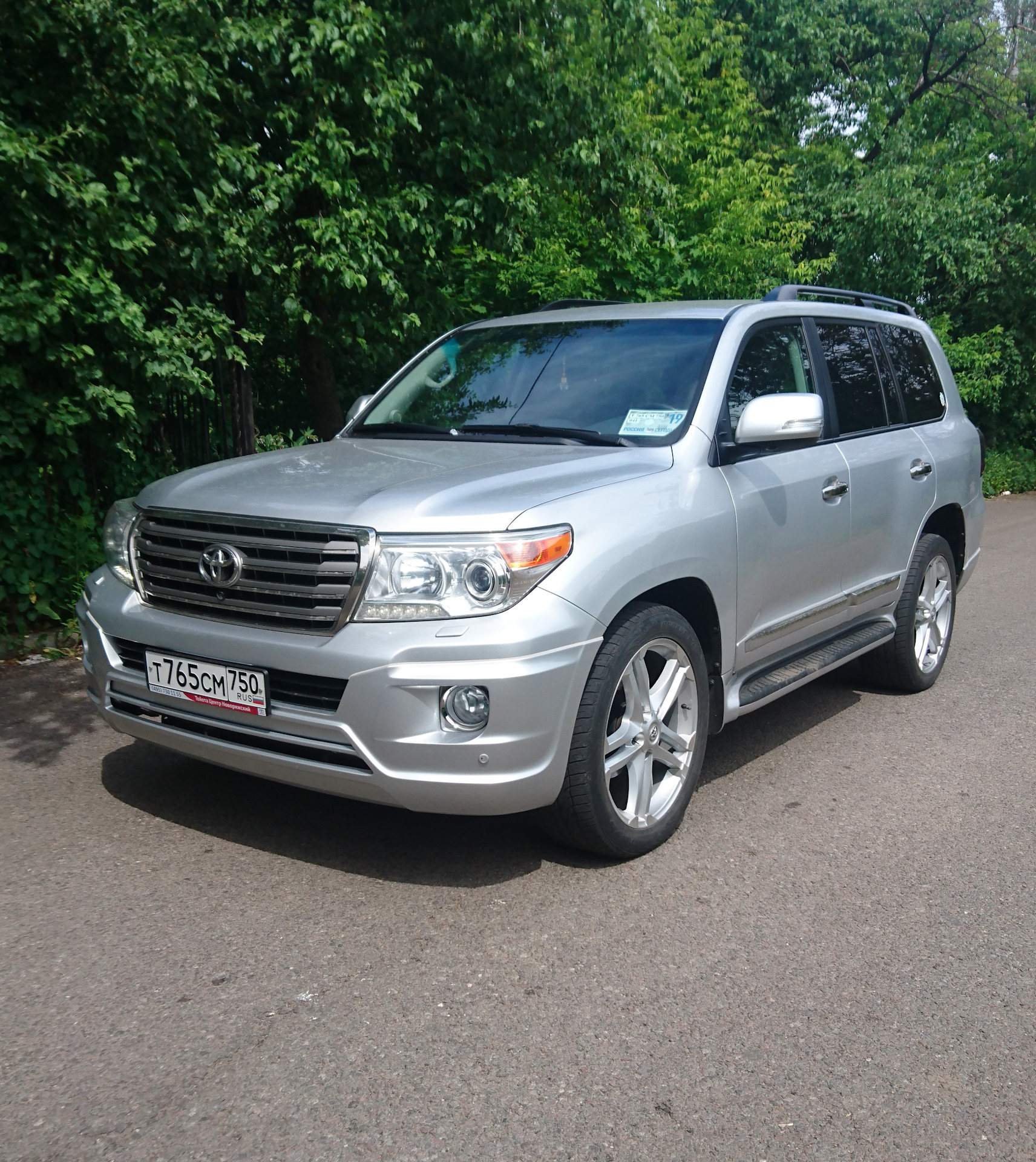 Land Cruiser 200 2012