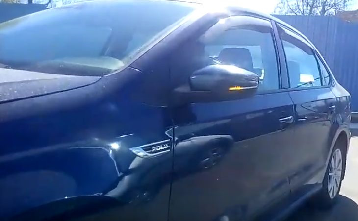 Бегущий поворотник в зеркалах Поло Седан — Volkswagen Polo Sedan, 1,6 л ...