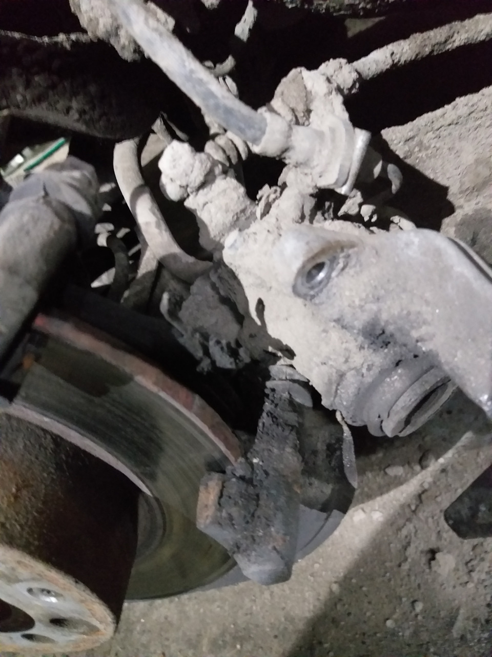 Заклинил тормозной поршень — Skoda Octavia A5 Mk2, 1,6 л, 2012 года ...