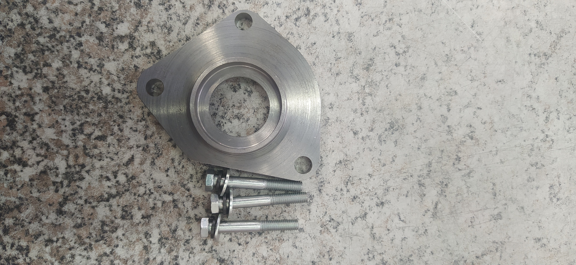 Замена двухмассового маховика на одномассовый от ford focus 2 1.8L ...