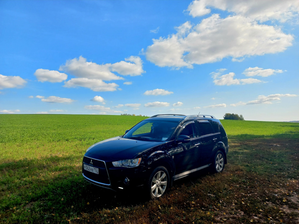 1 — Mitsubishi Outlander XL