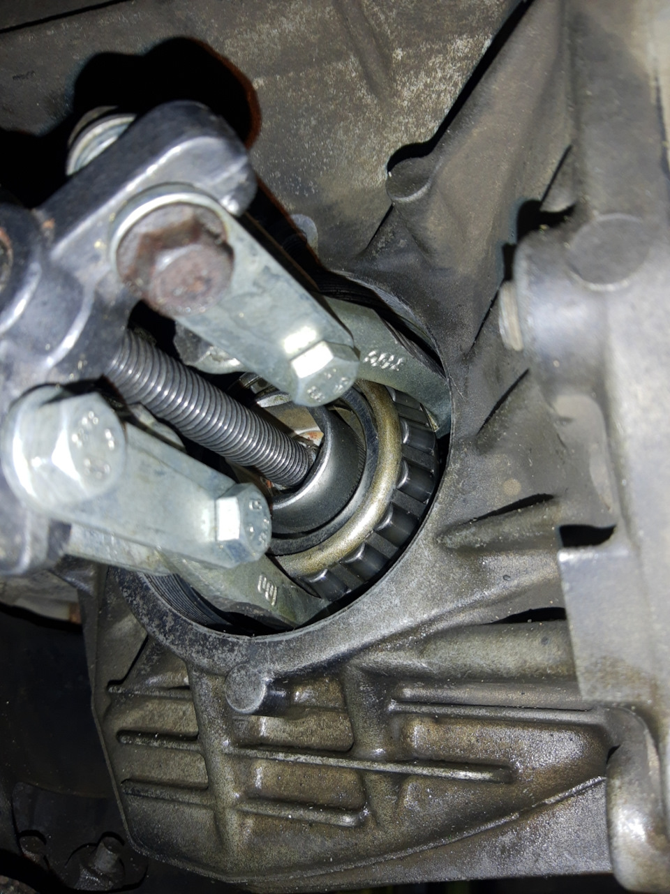 Замена подшипников переднего дифференциала. — Subaru Outback (BP), 2 л ...