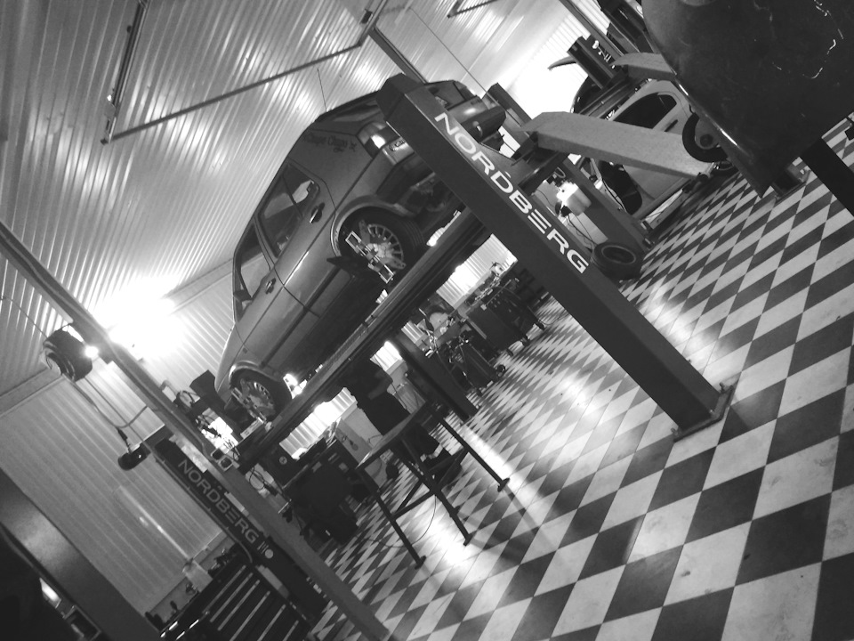 Зазеркалье — Volkswagen Golf Mk2 GTI, 1,8 л, 1986 года | плановое ТО ...