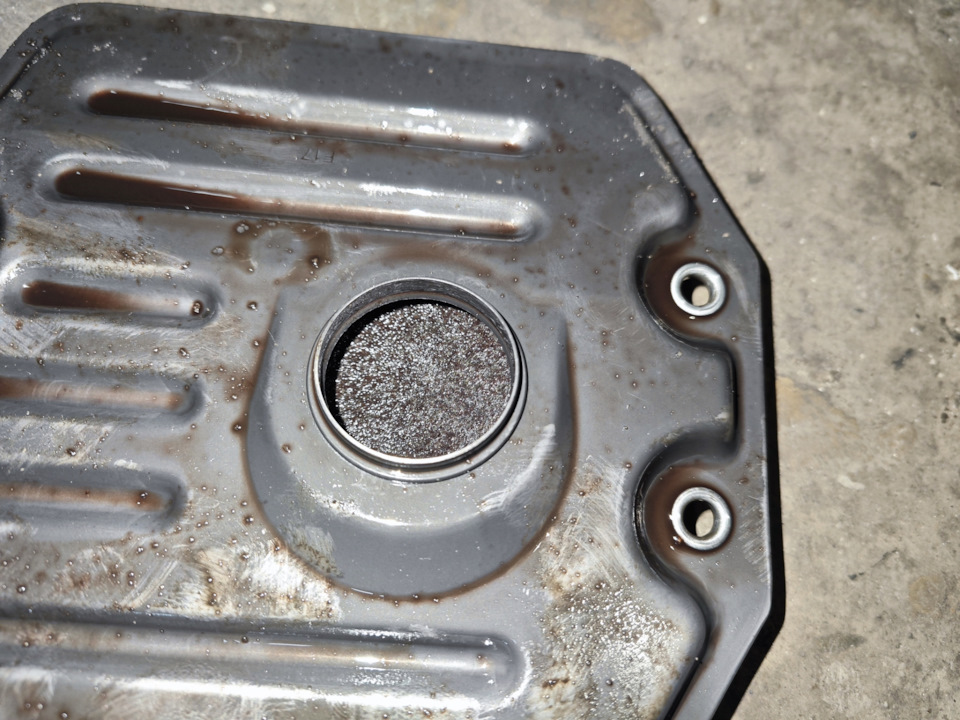 Когда нужно менять масла в коробке. Заливная пробка мкпп ситроен джампер. Уровень масла в механической коробке hyundai i30. Уровень масла в вариаторе хонда фит 2003. Пробег масла в коробке автомат.