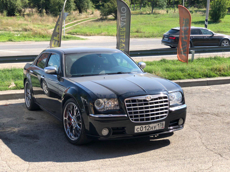 Chrysler 300c 5 7