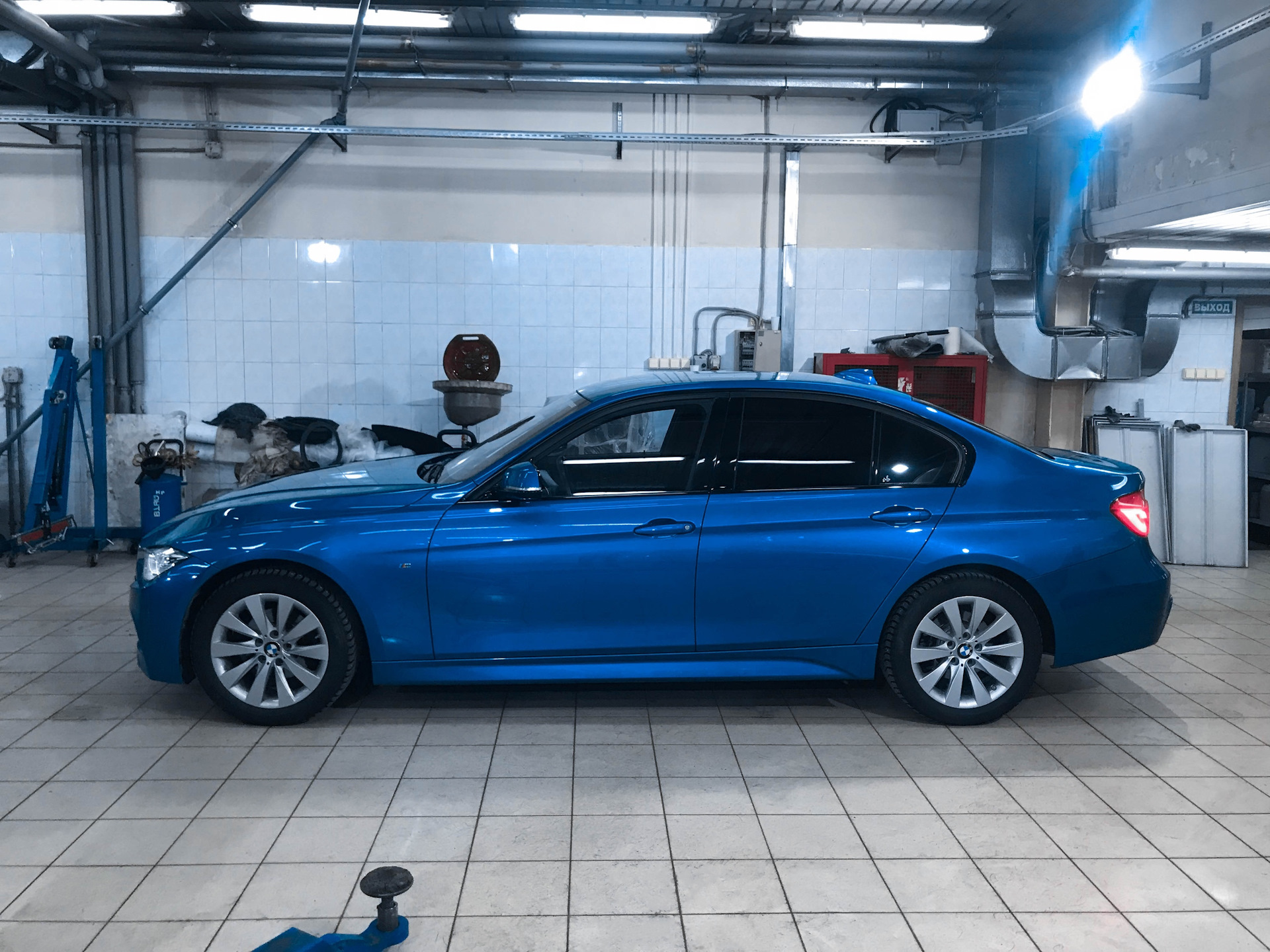 BMW 3ER 320I F30 XDRIVE B48 STAGE 1 — 260 лс / 395 нм — K8 Strasse на ...
