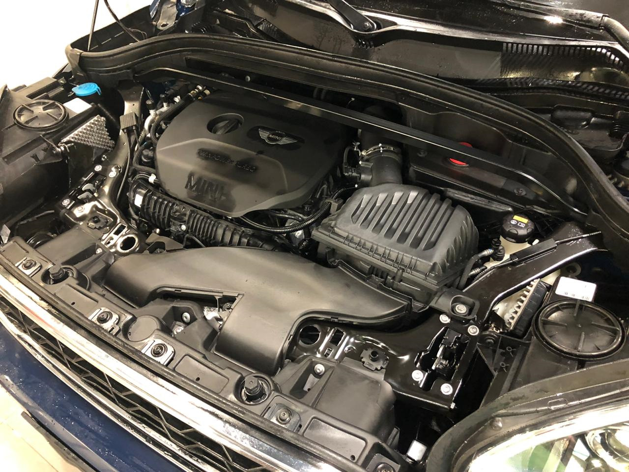 #26 Мойка подкапотного — MINI Countryman (2G), 2 л, 2018 года | мойка ...