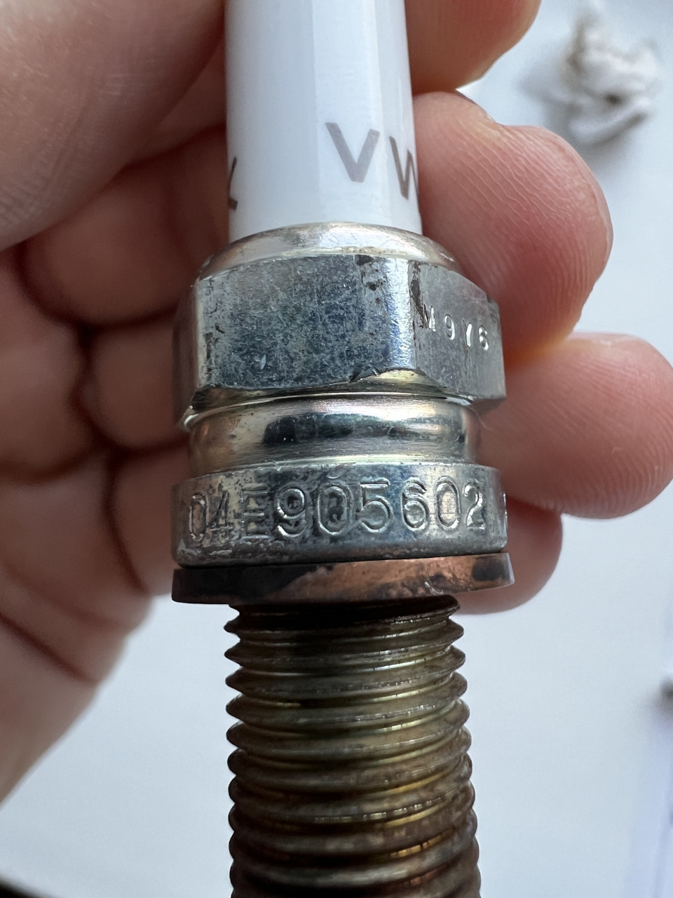 04E905602 Свеча зажигания VAG | Запчасти на DRIVE2