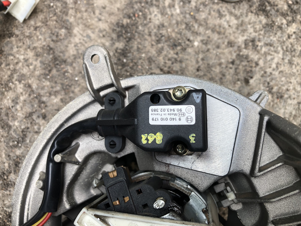 Замена реостата — Mercedes-Benz E-class (W210), 2 л, 1998 года | своими ...