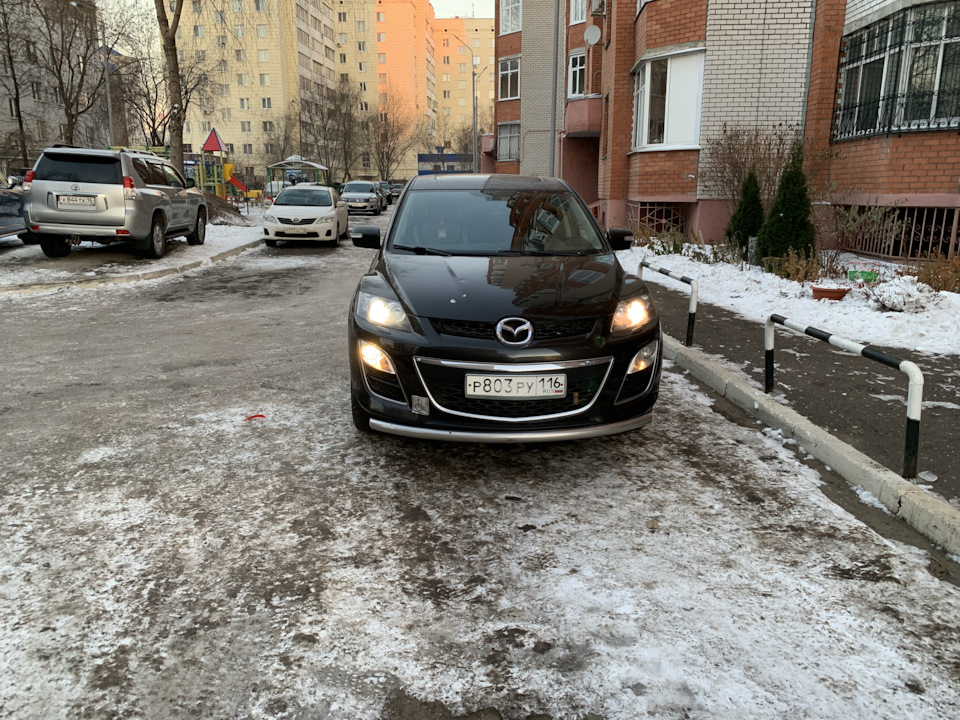 Как поменять лампочку ближнего света мазда сх7 Замена ламп ближнего света - Mazda CX-7, 2,3 л, 2011 года расходники DRIVE2