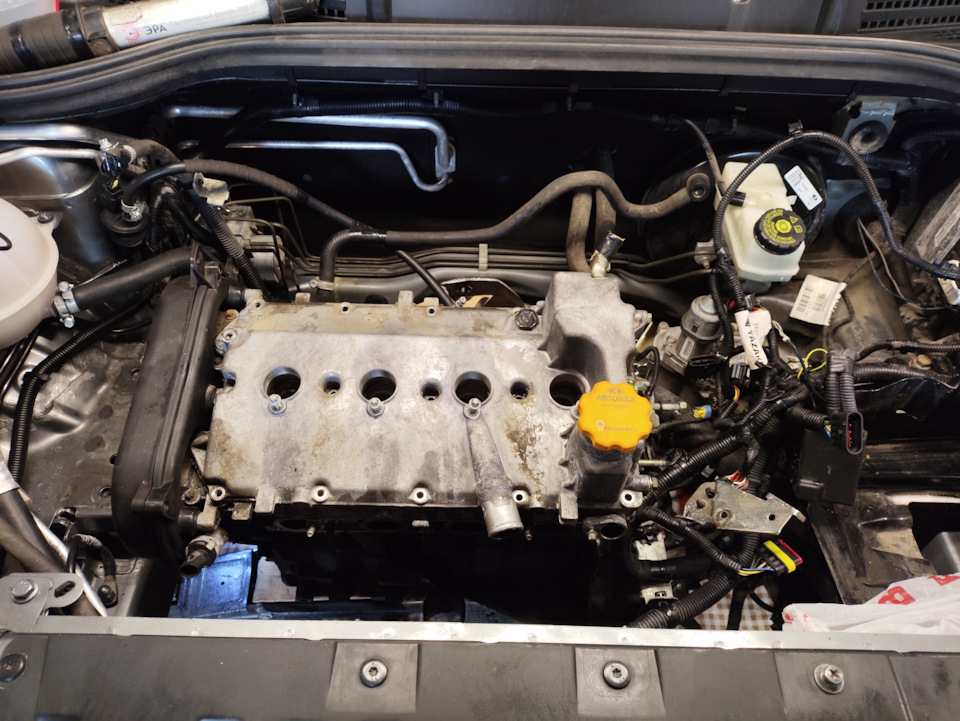 В процессе снятия ГБЦ — Lada Vesta SW Cross (1G)
