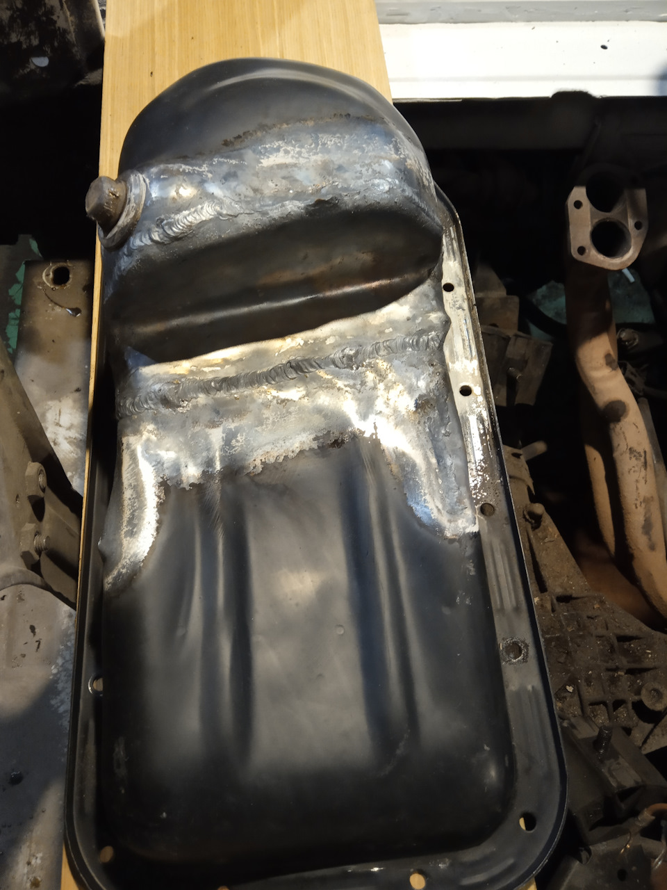 Масляный поддон нива. Поддон Нива 16v Drive. Противоотливной поддон Нива Шевроле. Поддон на 16 клапанную ниву.