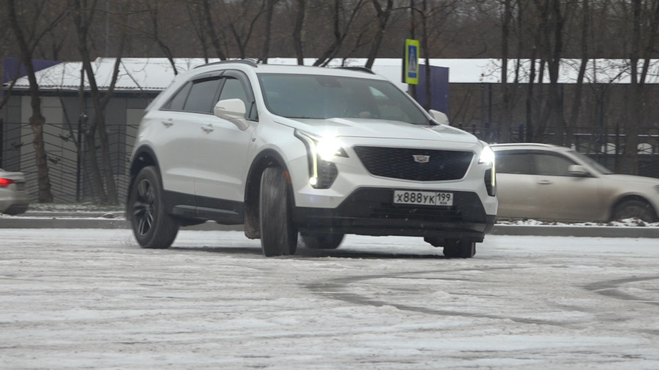 Фото в бортжурнале Cadillac XT4