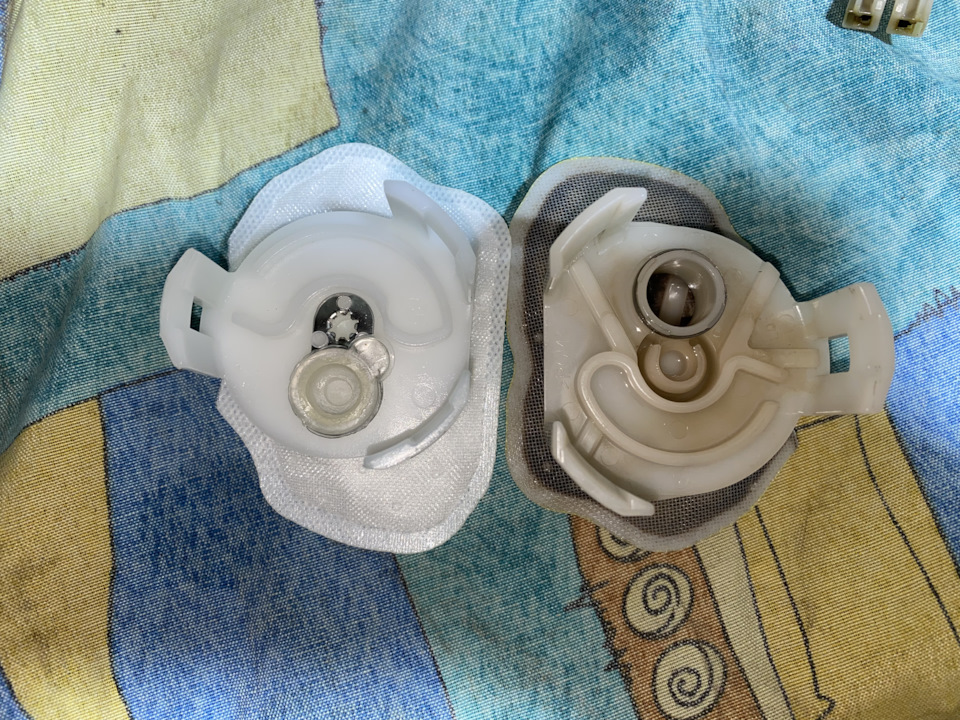 Слева от Аккорда/справа оригинал от фита. — Honda Fit (3G)