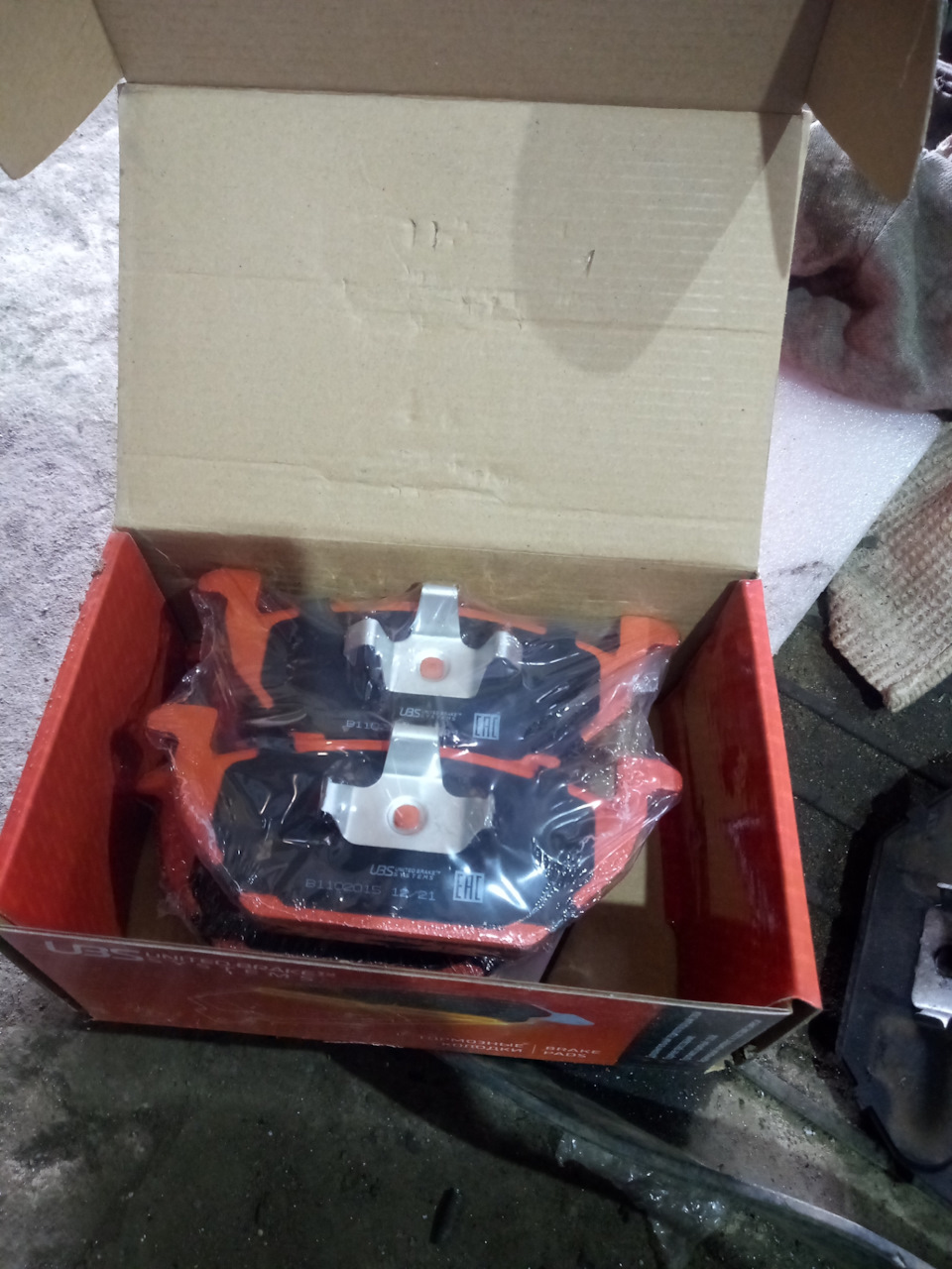 Веселого оранжевого цвета. — Skoda Octavia Combi A4 Mk1