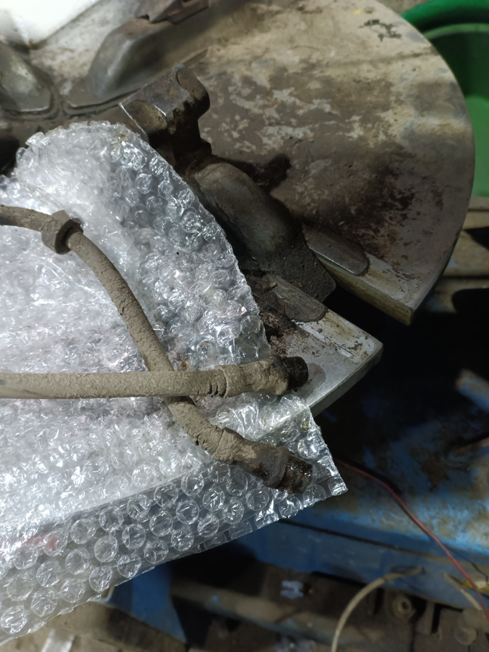 Старые потрескались. — Skoda Octavia Combi A4 Mk1