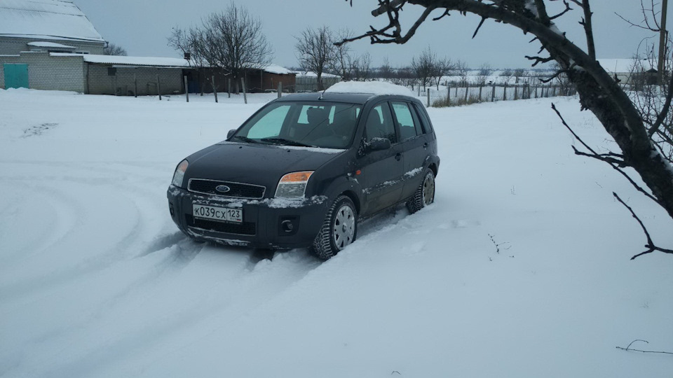 Ford Fusion Рабочий Бобик