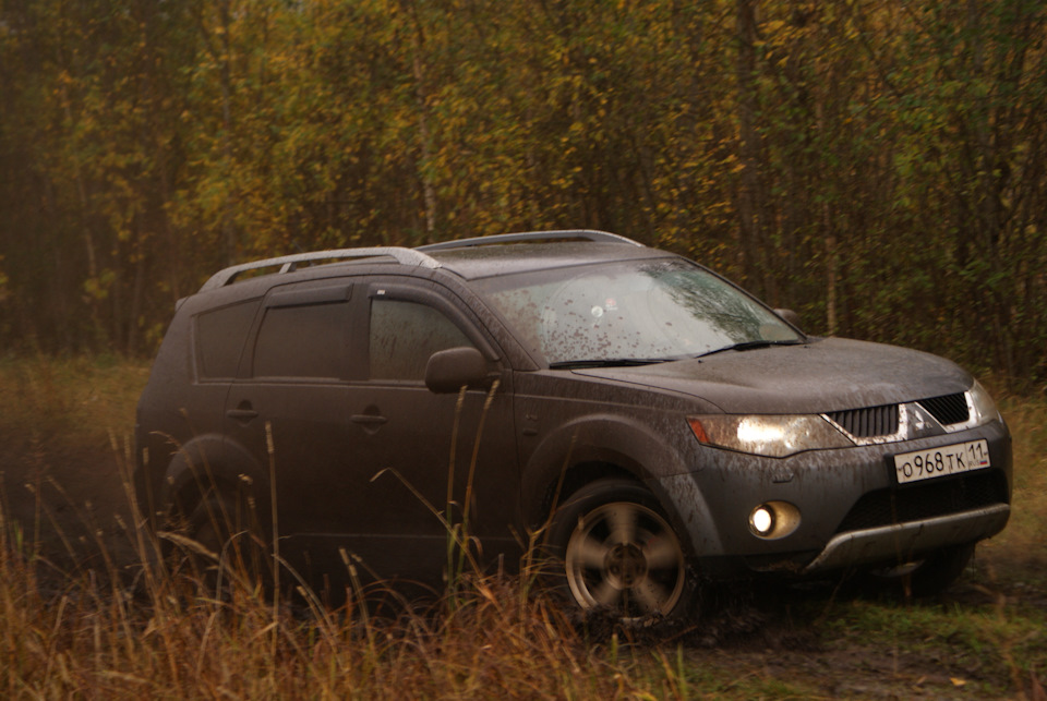 Ремонт outlander. Аутлендер ХЛ 2.4. Митсубиси Аутлендер ХЛ. Mitsubishi Outlander XL 2007. Аутлендер XL дизель.