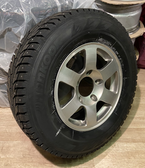 Hankook 215 75 r15. Колеса на Нива Шевроле Ханкок. Асма фрейм 215 75 р15 на ниву. Hankook Winter i Pike rs2. Зимняя резина Нордман 5 отзывы.