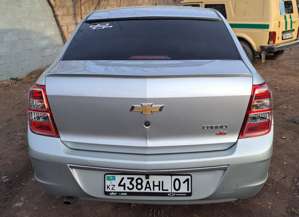 Chevrolet Cobalt задние фары