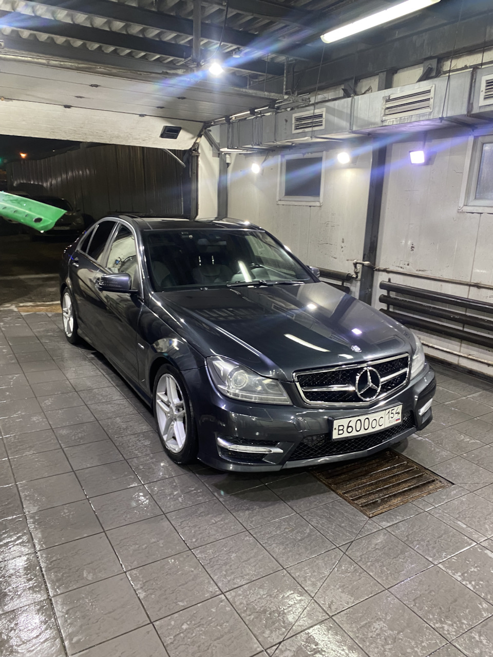 Машину продал, попрощаться забыл. — Mercedes-Benz C-class (W204), 1,8 л,  2012 года | просто так | DRIVE2