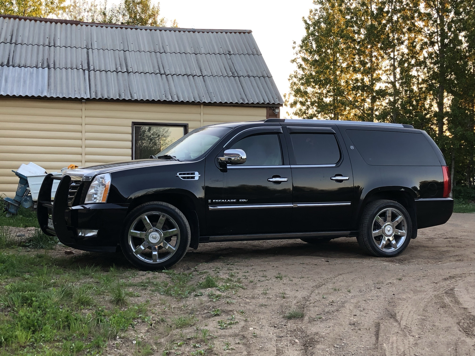 Cadillac Escalade 900