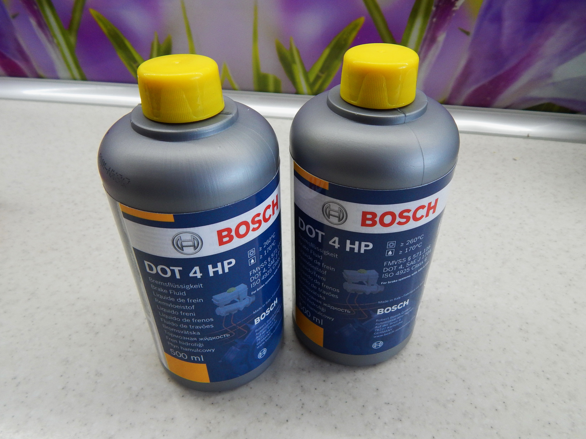 Тормозная жидкость bosch. Bosch dot4. 1987479107 Bosch тормозная жидкость dot4 1.0л. Bosch 1987479107. 1987479106 Bosch тормозная жидкость.