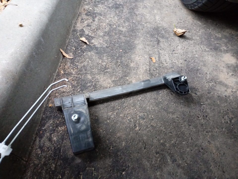 Замок водительской двери. — Hyundai Getz, 1,4 л, 2007 года | запчасти ...