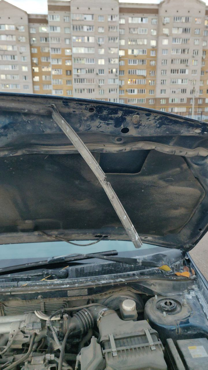 Замена уплотнителя капота lancer 9 — Mitsubishi Lancer IX, 1,6 л, 2005 ...