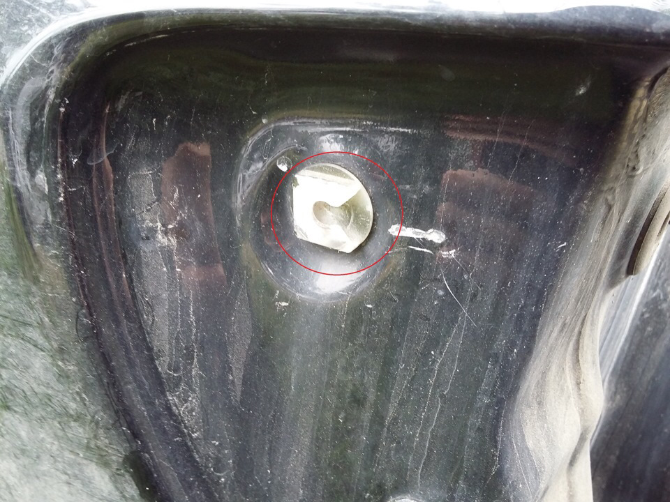 Пистон заднего фонаря. — Subaru Impreza (GD/GG), 2 л, 2005 года ...