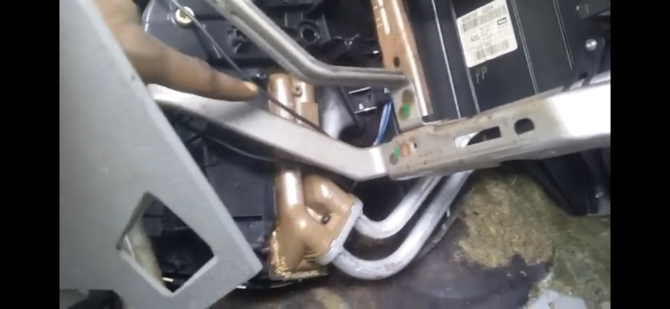 как вытащить радиатор печки. радиатор печки chrysler stratus 2. радиатор отопителя celica 230. печка тойота 4 раннер. замена радиатора печки gl 500.