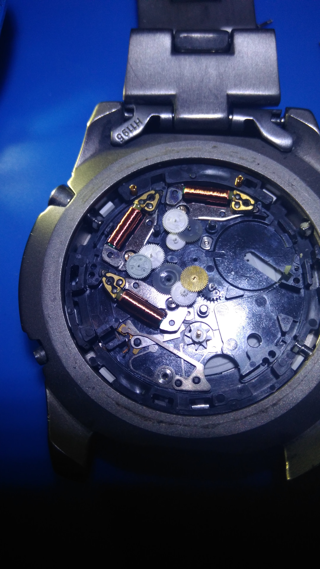 Замена аккумулятора в часах Citizen eco drive Titanium wr100 (0870-h25233) - DRI