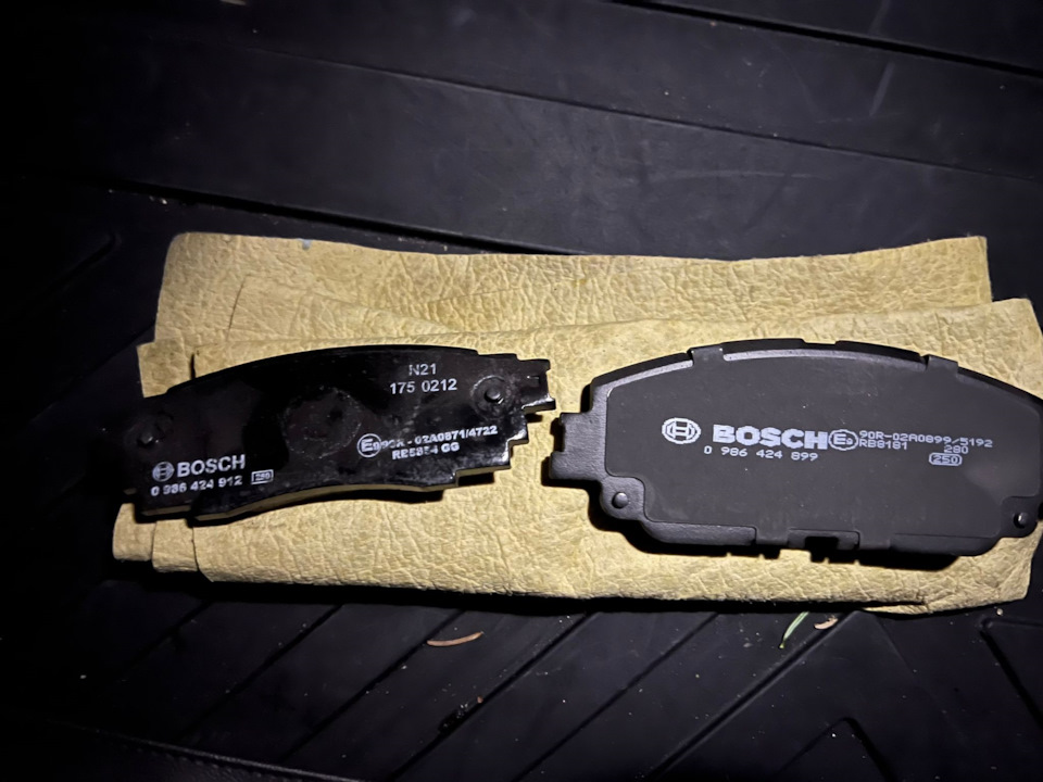 колодки мазда 6 электро ручник. Mazda 3 2012 год задние колодки. задние колодки на мазда 6 2003 года. сервисный режим замены задних колодок. задние колодки мазда 6 2018 года.